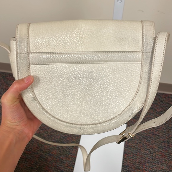 Tory Burch Serif T Leather Crossbody - Picture 5 of 5